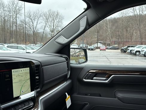 New 2026 GMC Sierra 1500 Elevation image 19