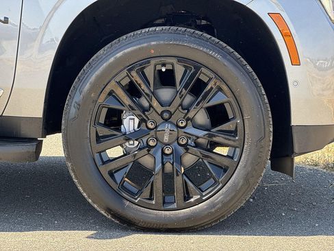New 2026 GMC Yukon XL Elevation w/ Elevation Premium Package AWD/4WD image 32