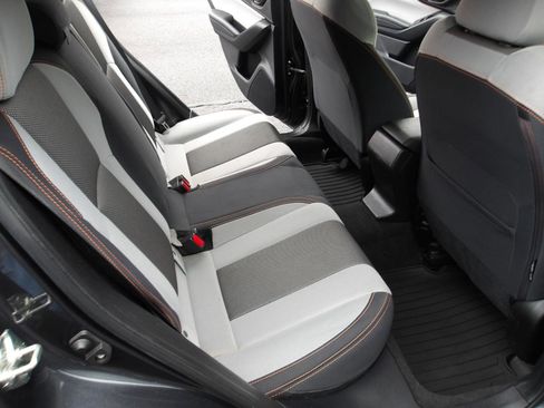 Used 2018 Subaru Crosstrek 2.0i Premium w/ Eyesight System image 12