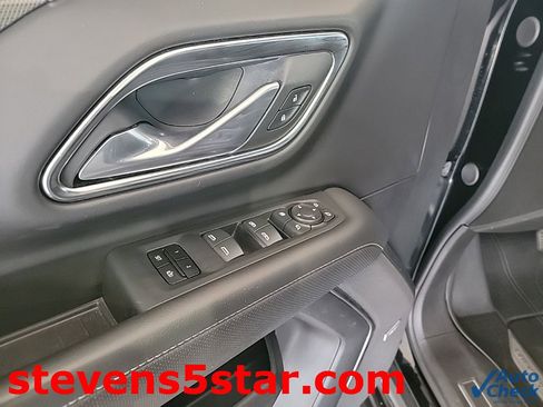 Used 2024 GMC Yukon AT4 image 12