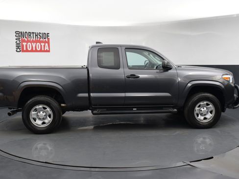 Used 2022 Toyota Tacoma SR image 5