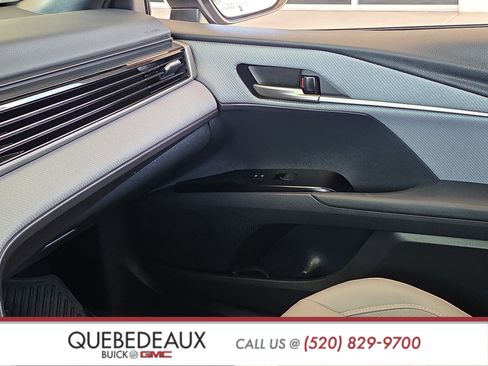 Used 2025 Toyota Camry SE w/ Convenience Package FWD image 22