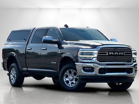 Used 2021 RAM 2500 Laramie AWD/4WD image 1