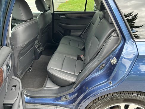Used 2019 Subaru Outback 2.5i Limited AWD/4WD image 12