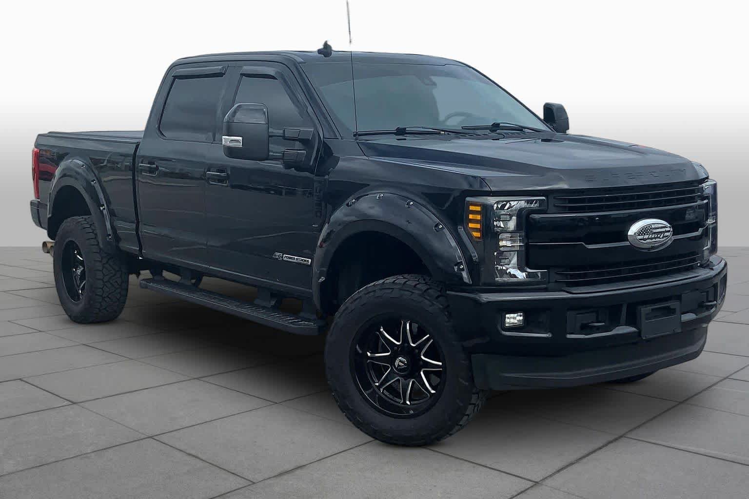 Used 2019 Ford F350 Lariat w/ Lariat Ultimate Package AWD/4WD image 3