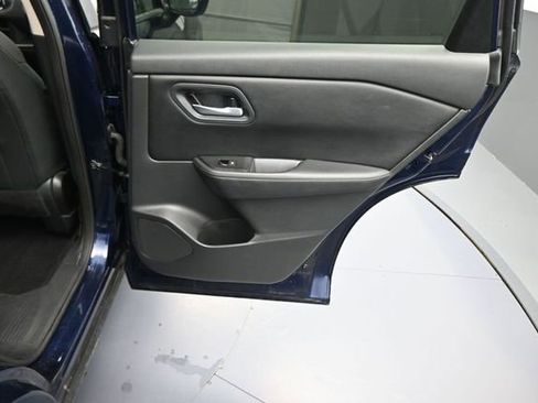 Used 2024 Nissan Rogue SV AWD/4WD image 15