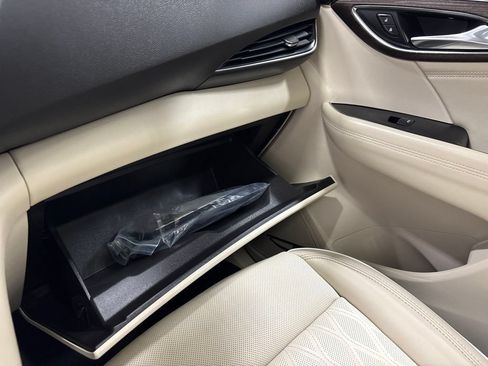 Used 2023 Buick Envision Avenir AWD/4WD image 26