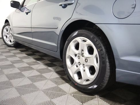 Used 2011 Ford Fusion SE FWD image 13
