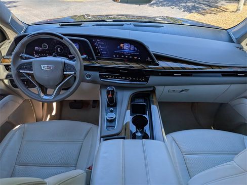 Used 2023 Cadillac Escalade Premium Luxury Platinum w/ LPO, Radiant Package image 18