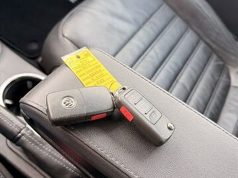 Used 2014 Volkswagen Beetle R-Line image 18