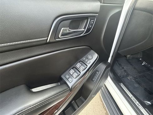 Used 2019 GMC Yukon SLT image 13