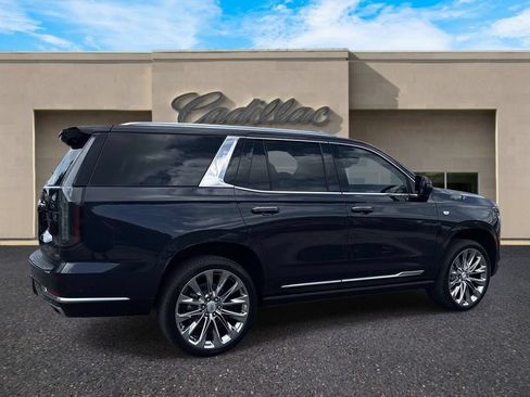 New 2026 Cadillac Escalade Platinum Luxury w/ LPO, Radiant Package AWD/4WD image 3