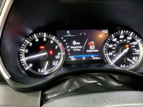 Used 2021 Toyota Highlander XLE image 26