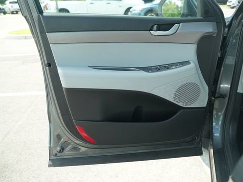 Used 2025 Hyundai Palisade SEL FWD image 14