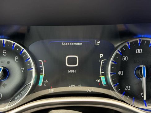 Used 2026 Chrysler Pacifica Select FWD image 17