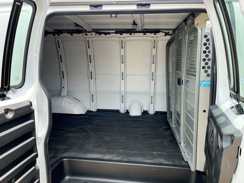 Used 2023 GMC Savana 2500 w/ Driver Convenience Package RWD image 28