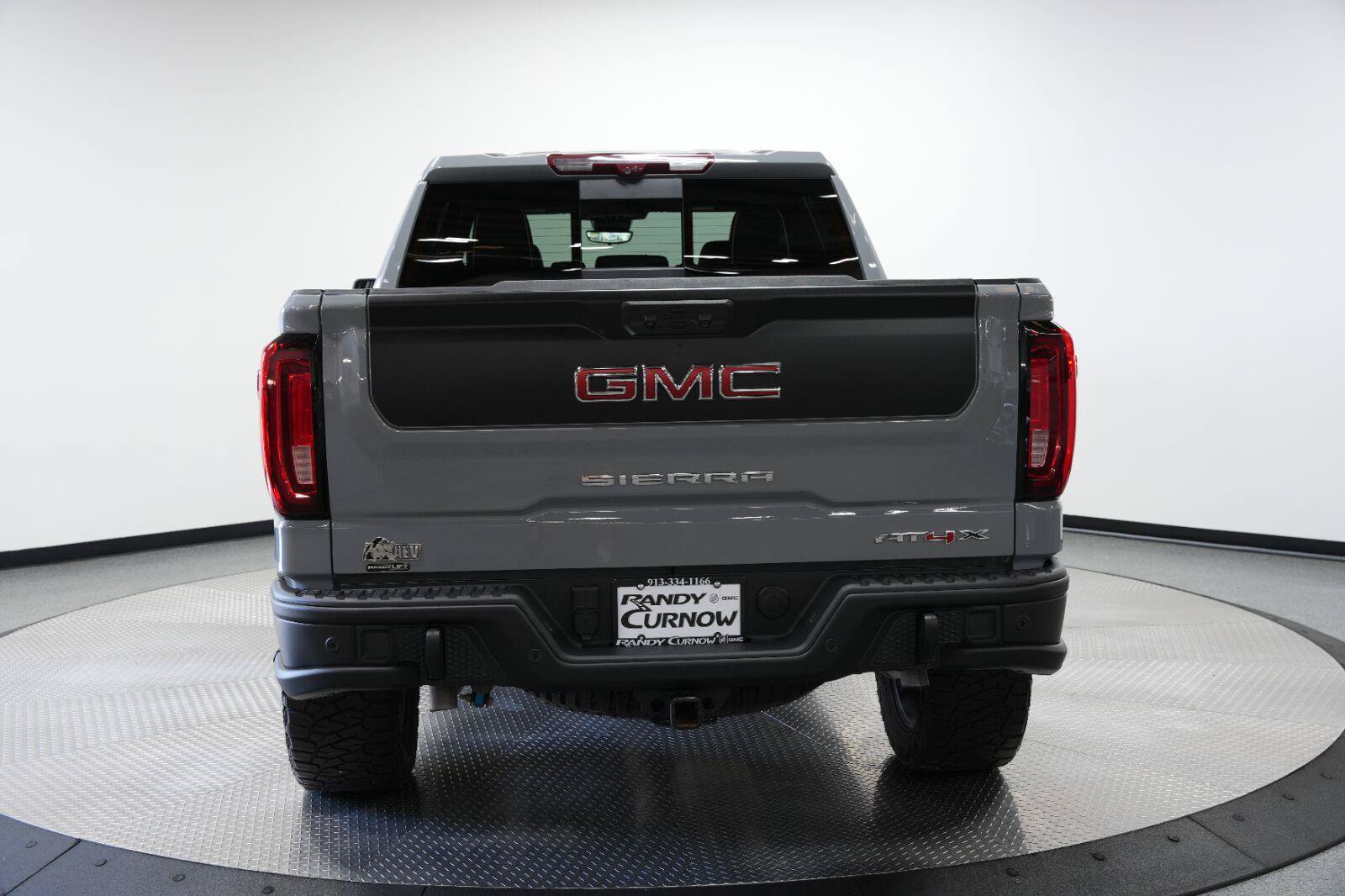 Used 2024 GMC Sierra 1500 AT4X w/ AT4X AEV Edition AWD/4WD image 8