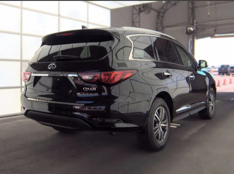 Used 2018 INFINITI QX60 FWD w/ Premium Plus Package image 2