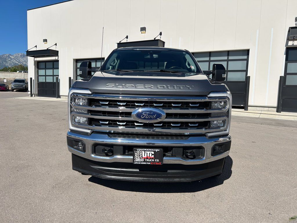 Used 2024 Ford F250 Lariat AWD/4WD image 5