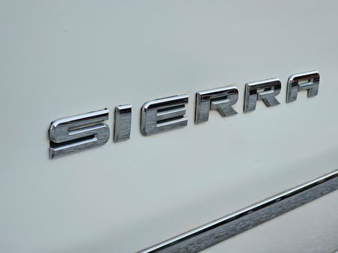 Used 2017 GMC Sierra 1500 SLT image 75
