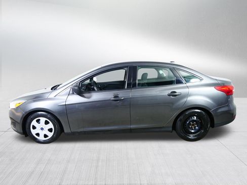 Used 2015 Ford Focus S FWD image 4