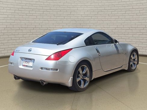 Used 2006 Nissan 350Z Touring w/ (N93) Cargo Convenience Pkg RWD image 5