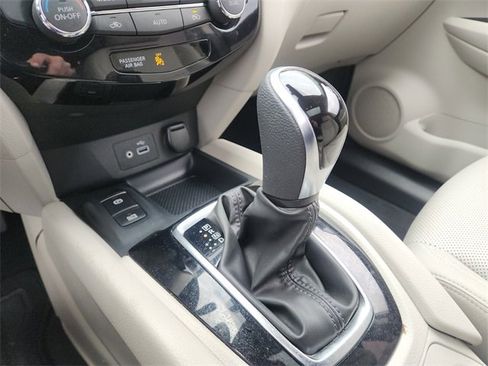 Certified 2022 Nissan Rogue Sport SL w/ Premium Package image 23