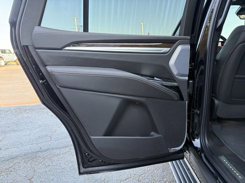 Used 2026 Cadillac Escalade Platinum Sport w/ LPO, Floor Liner Package image 33