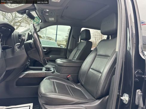 Used 2022 GMC Sierra 2500 Denali w/ Denali Black Diamond Edition image 18