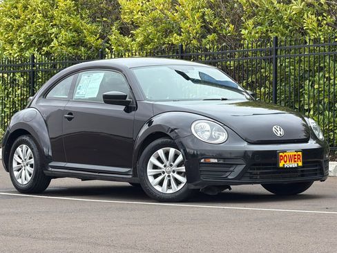 Used 2017 Volkswagen Beetle 1.8T S image 2