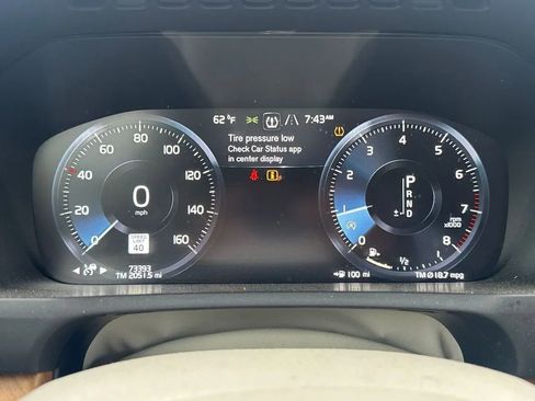 Used 2021 Volvo XC90 T6 Momentum w/ Protection Package Premier AWD/4WD image 2