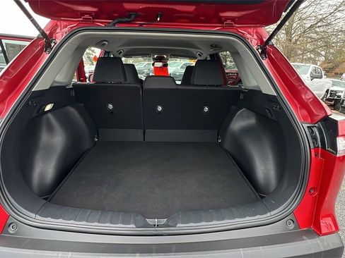 Used 2023 Toyota Corolla Cross LE image 10