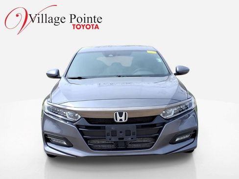 Used 2018 Honda Accord Sport image 2