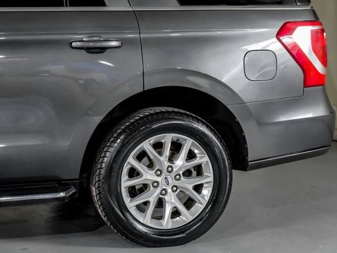 Used 2021 Ford Expedition XLT RWD image 13