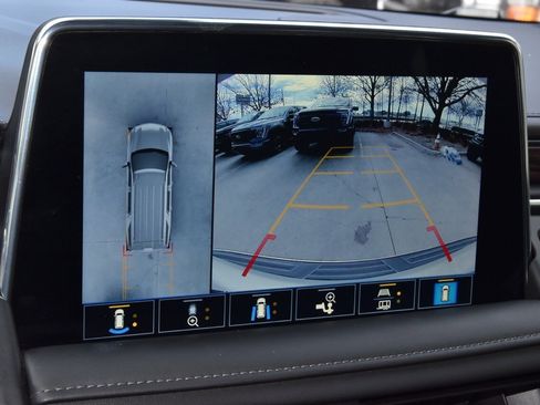 Used 2021 Chevrolet Tahoe Z71 w/ Z71 Signature Package image 29