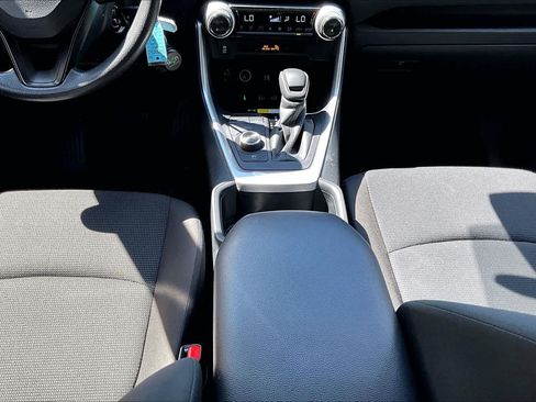 Used 2025 Toyota RAV4 LE AWD/4WD image 17
