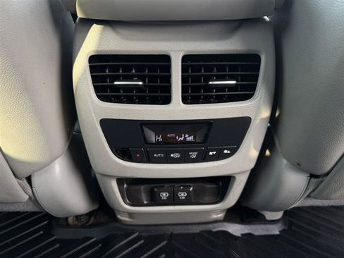 Used 2017 Acura MDX SH-AWD image 30