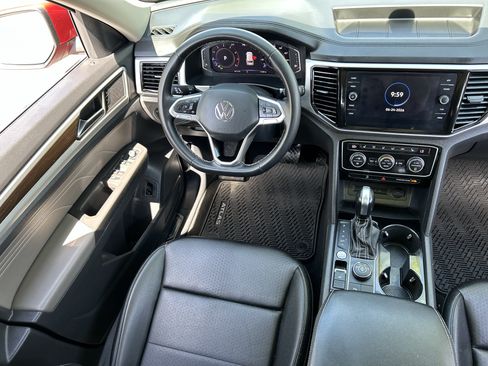 Used 2023 Volkswagen Atlas SE w/ Panoramic Sunroof Package AWD/4WD image 13
