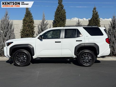 Used 2025 Toyota 4Runner SR5 image 4