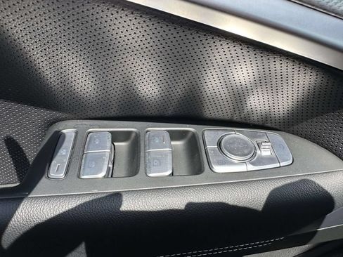 Used 2023 Genesis G70 3.3T AWD/4WD image 35