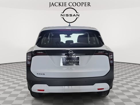 New 2026 Nissan Kicks S image 6
