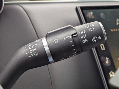 Used 2023 Land Rover Range Rover SE image 26