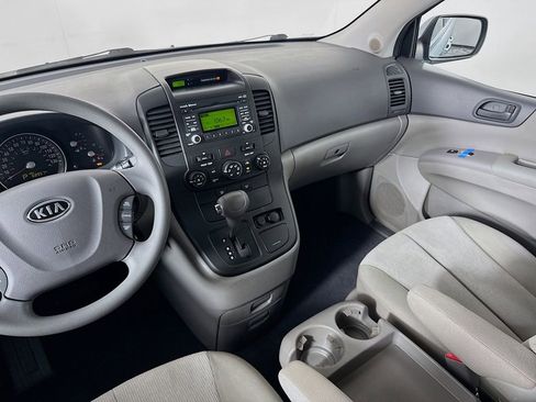 Used 2011 Kia Sedona LX FWD image 18