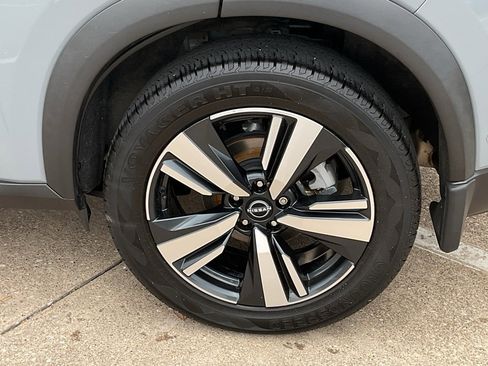 Used 2022 Nissan Rogue SL w/ SL Premium Package image 8