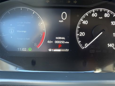 Used 2025 Honda HR-V LX image 21