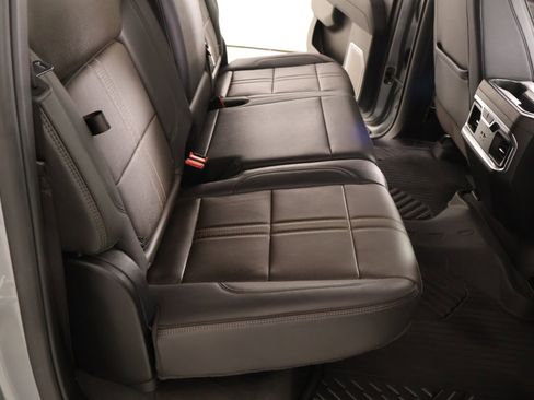 Used 2025 Chevrolet Silverado 2500 High Country w/ High Country Premium Package AWD/4WD image 14