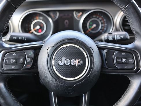 Used 2018 Jeep Wrangler Unlimited Sport S image 34
