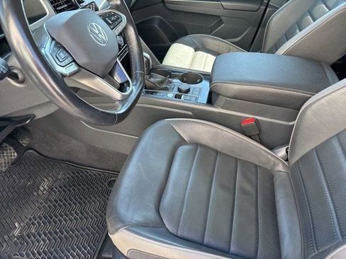 Used 2021 Volkswagen Atlas SEL Premium image 11