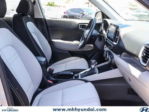 Certified 2025 Hyundai Venue SEL FWD image 16