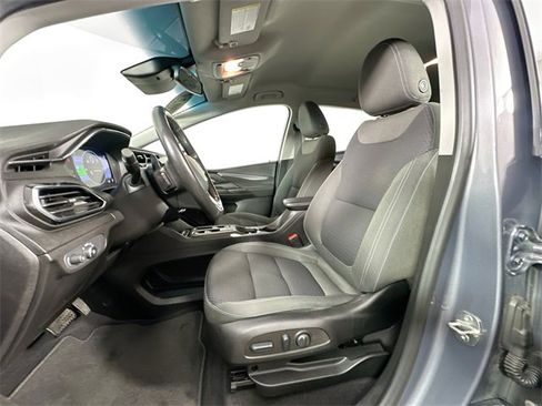 Used 2023 Chevrolet Bolt LT image 17